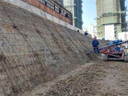 平川建筑边坡支护