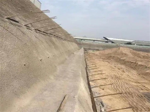 平川河道边坡加固